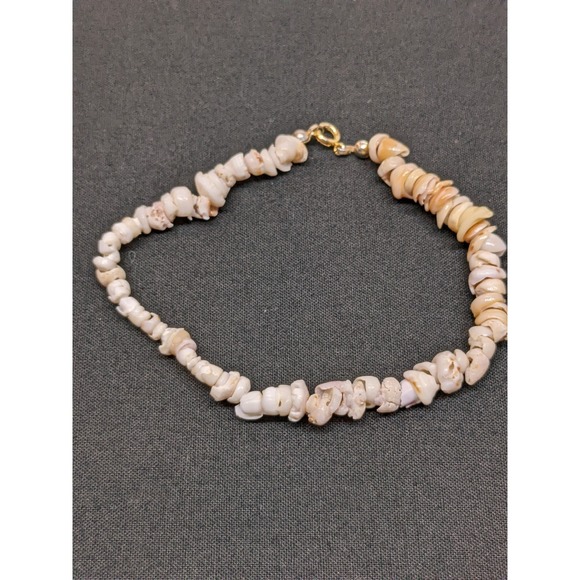 Jewelry - Vintage Puka Shell Bracelet Natural Shell Beach Surfer Ocean Vacation ~8.5"
